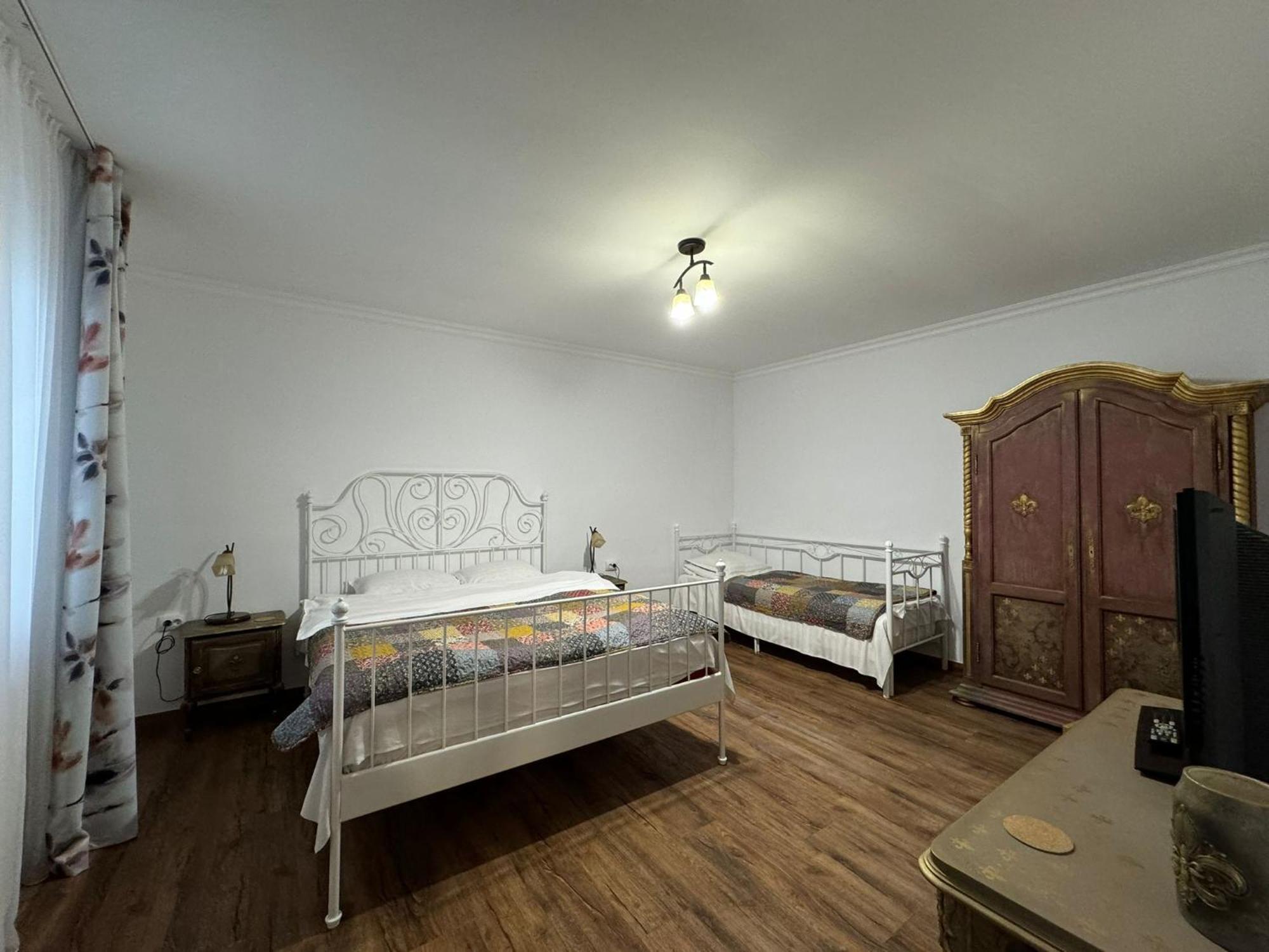 Vila Speranta Plescoi Luaran gambar