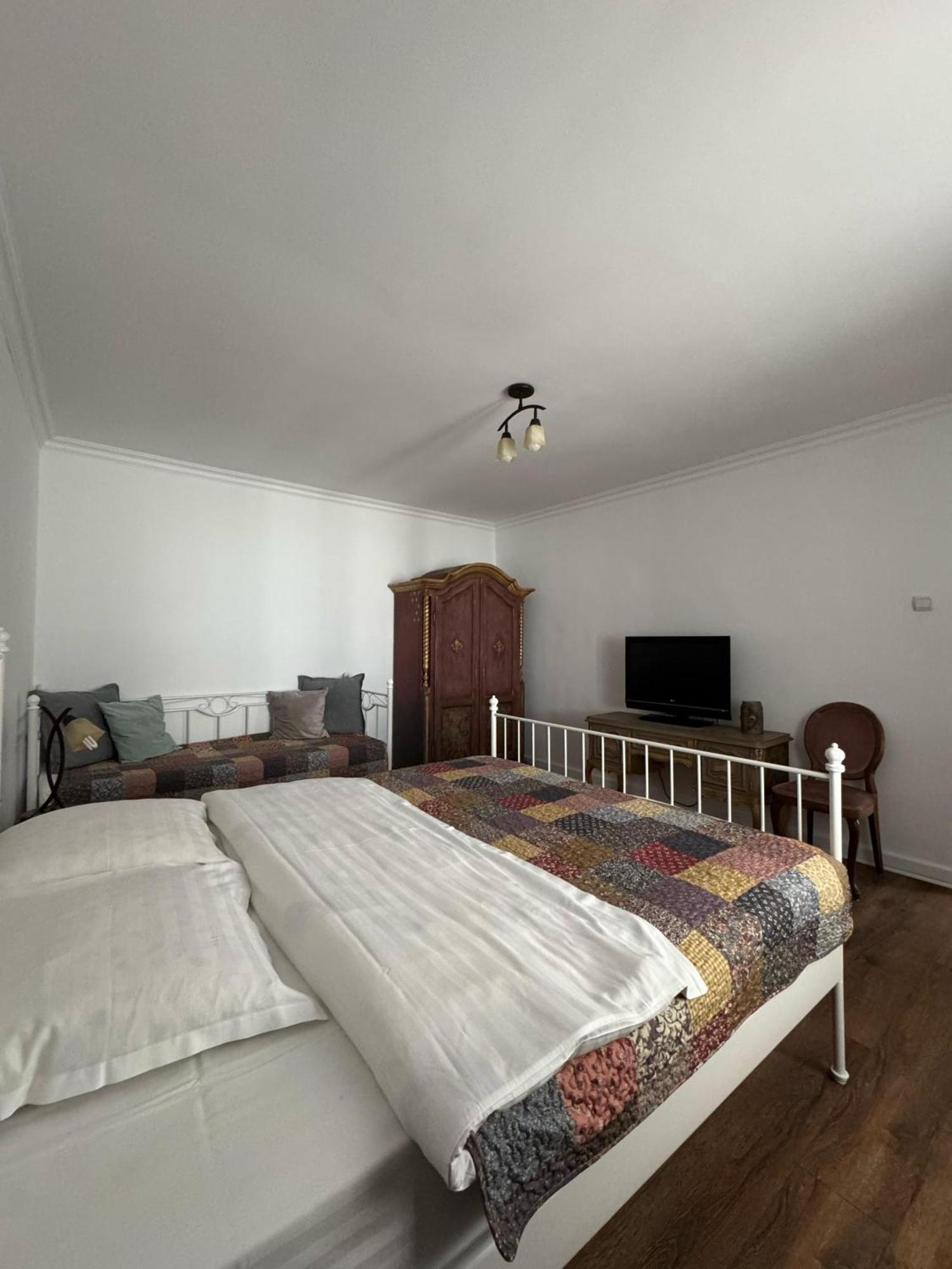 Vila Speranta Plescoi Luaran gambar